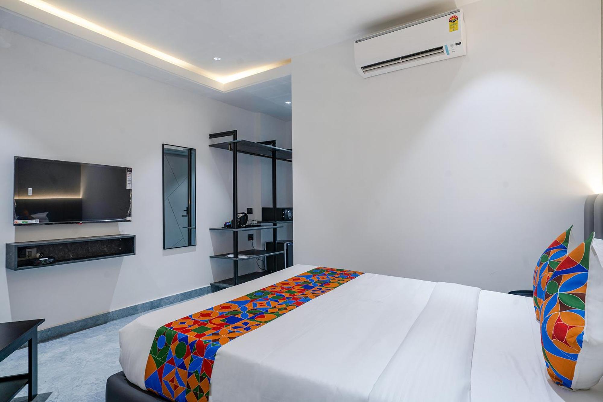 Fabhotel Prime Cloud 5 Studios Χιντεραμπάντ Εξωτερικό φωτογραφία