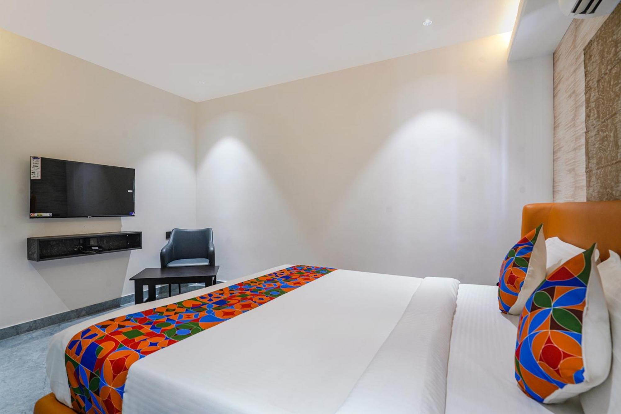 Fabhotel Prime Cloud 5 Studios Χιντεραμπάντ Εξωτερικό φωτογραφία